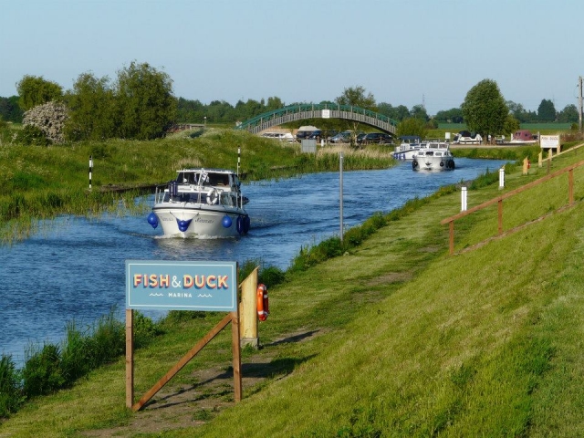  Fish & Duck Marina 